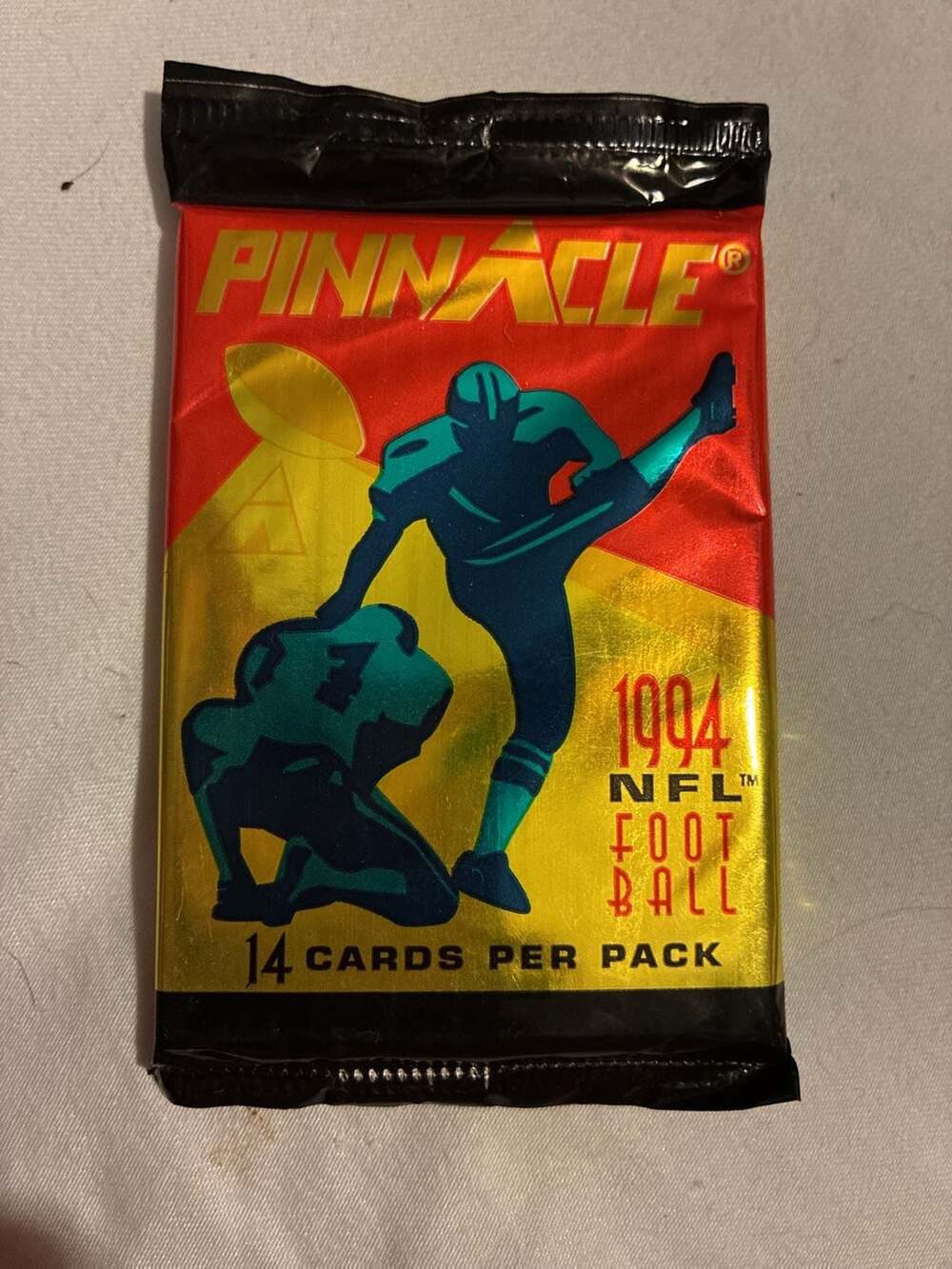 1994 Pinnacle Football Sealed Trading Card Pack